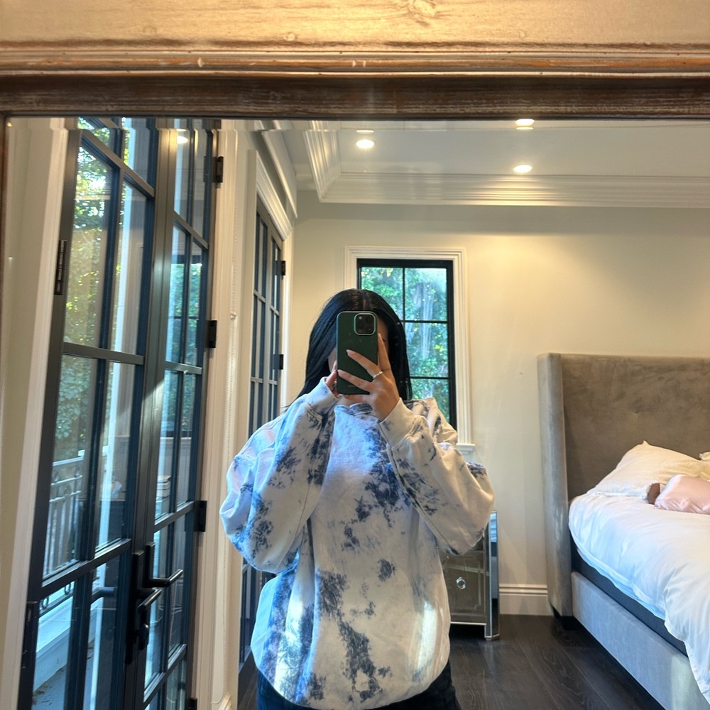 Urban outfitters crewneck